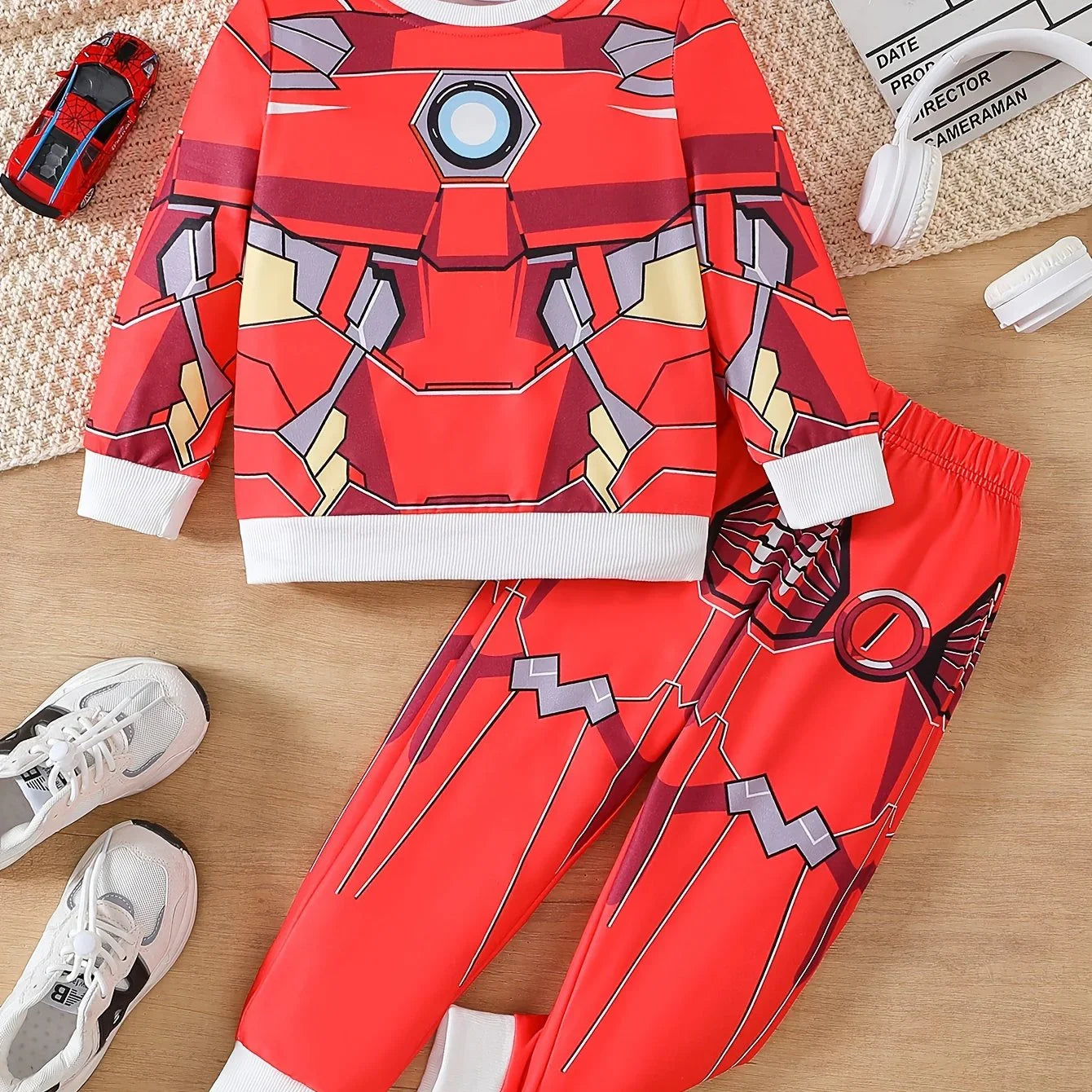 Pyjama enfant rouge motif robot, tenue deux pièces, voiture miniature et accessoires – Transformers.
