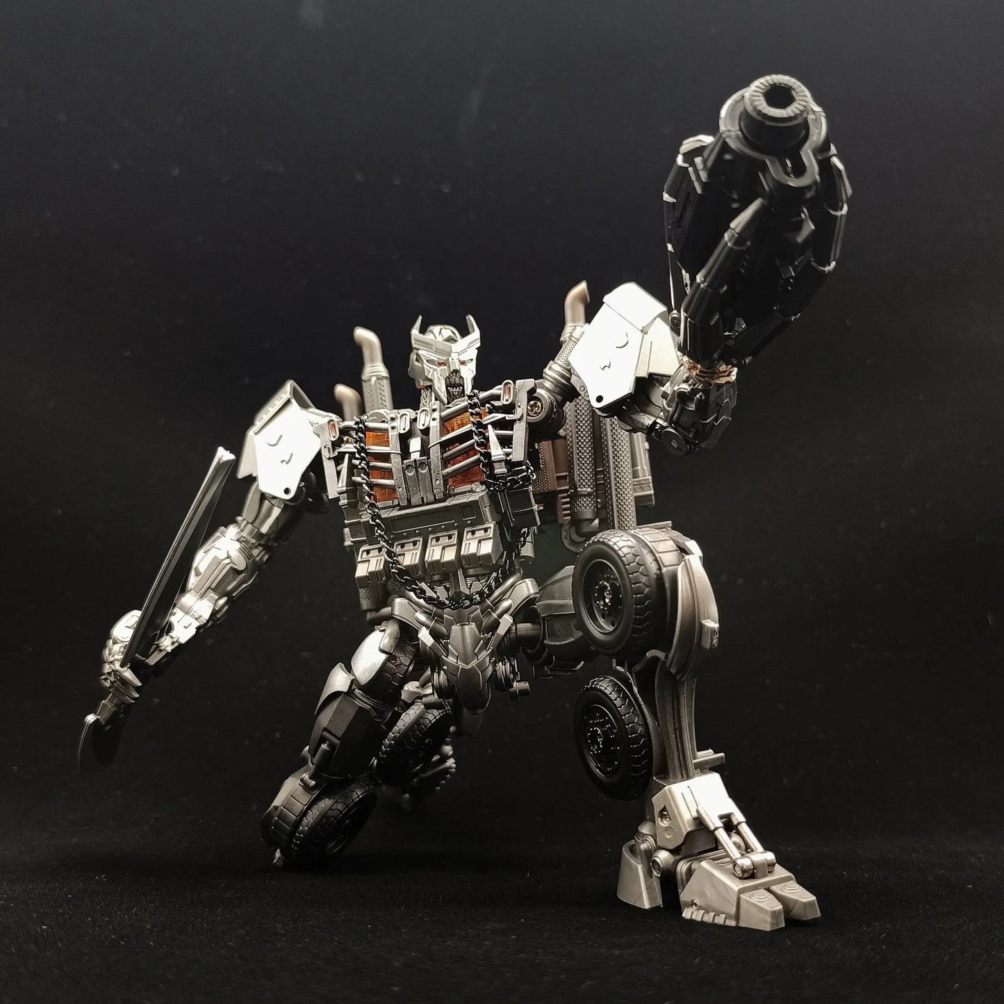 Transformers Scourge Figurines TW1031 Clear Sword — Chrome Combat Truck Mode