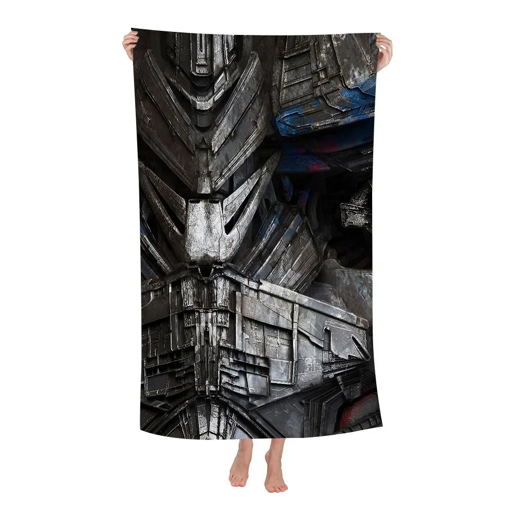 Grande serviette à motif visage de robot métallique sombre, détails argentés, style industriel – Transformers.