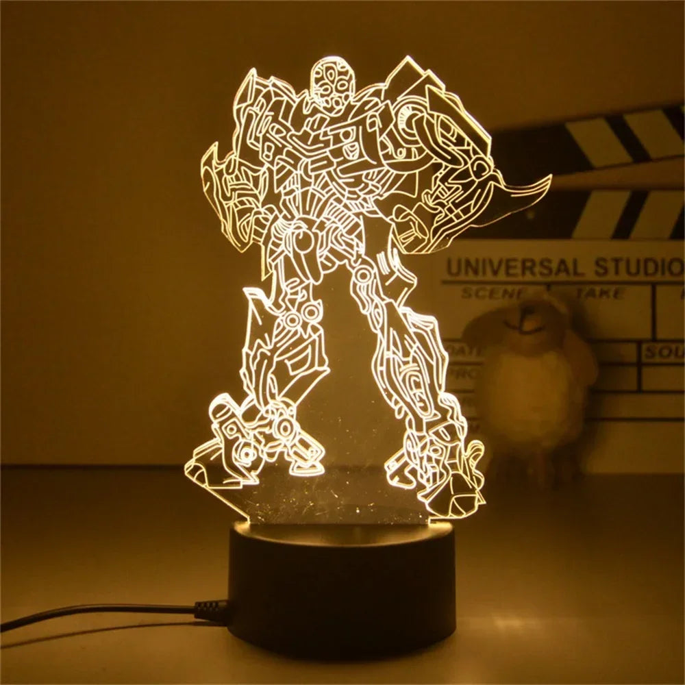 Veilleuse LED robot lumineux, figure articulée détaillée sur socle noir, lumière jaune – Transformers.