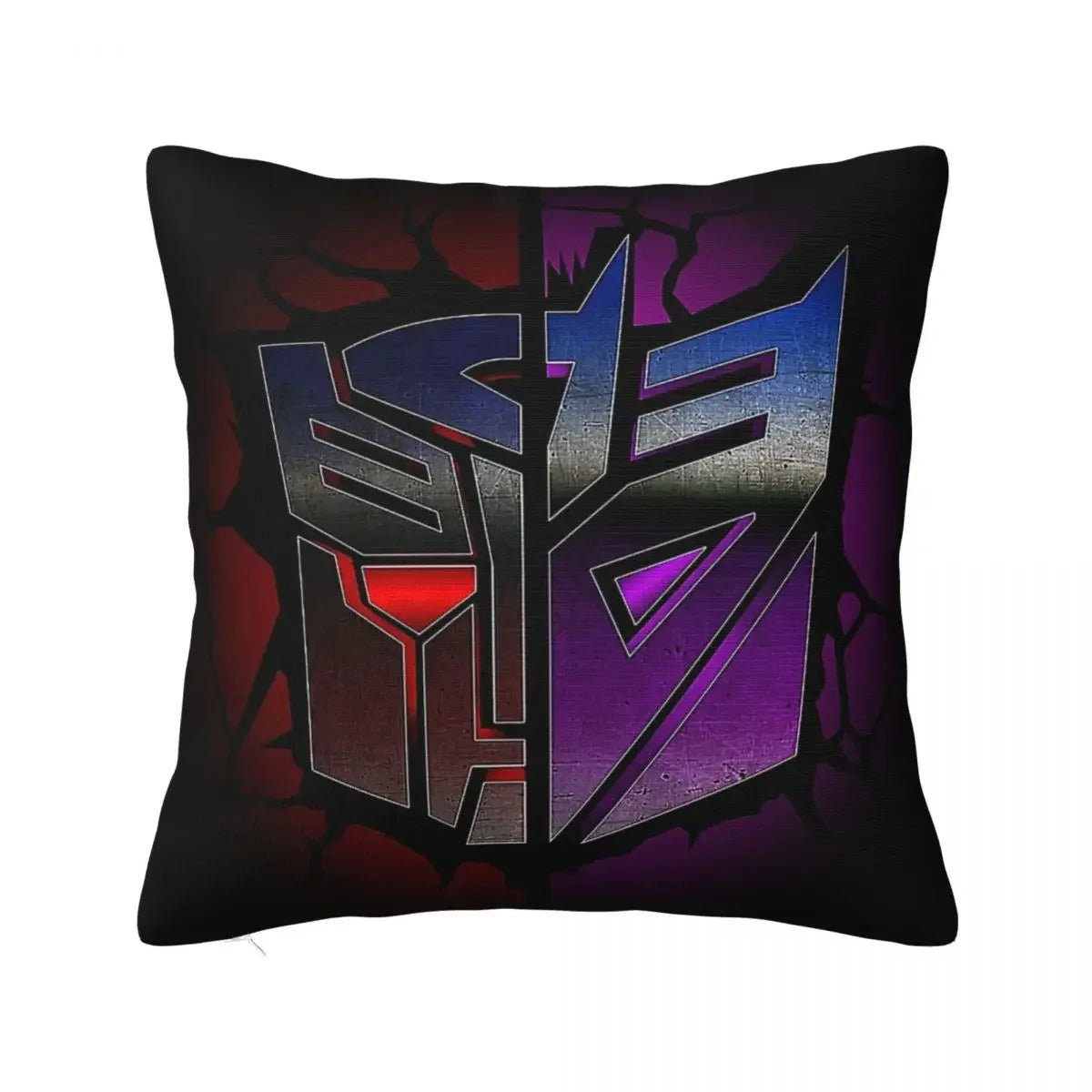 Coussin noir avec logo Transformers moitié Autobots, moitié Decepticons, fond craquelé rouge et violet – Transformers.