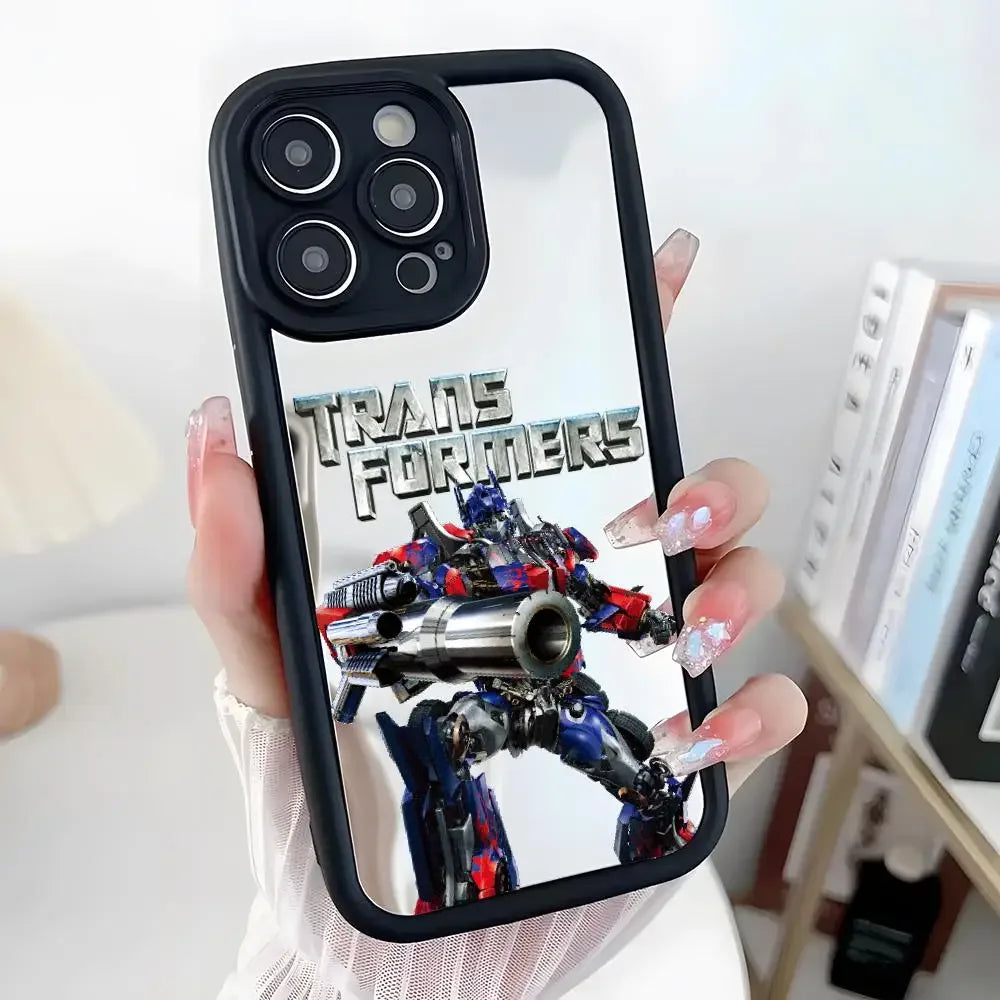 Coque de téléphone avec robot Optimus Prime coloré, logo métallique, décor blanc – Transformers.