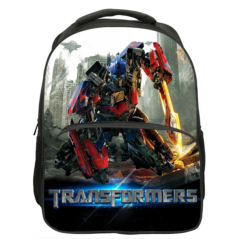 Sac à dos noir avec Optimus Prime brandissant une épée sur fond de ville en ruines – Transformers.