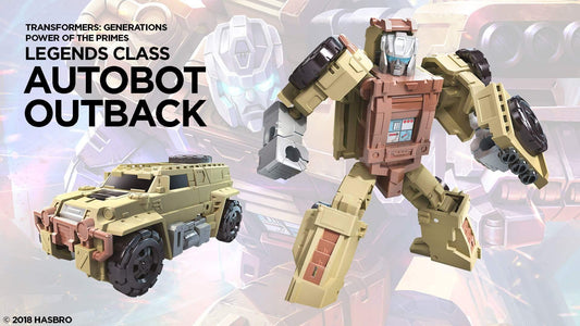 Jouet Transformers Outback, robot beige et marron, posture dynamique, véhicule 4x4 à côté – Transformers.