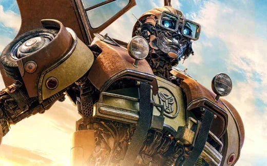 Robot Wheeljack en pose héroïque, lunettes, détails mécaniques, ciel en arrière-plan – Transformers.